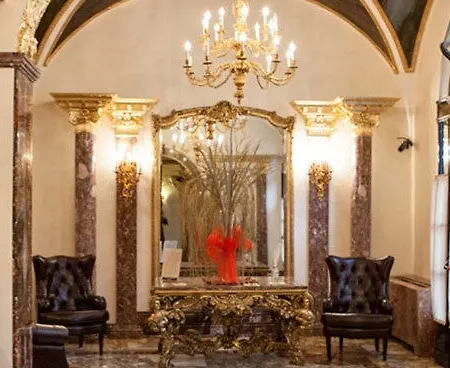 Hotel Des Epoques 3*