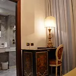 Des Epoques Szálloda 3*