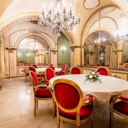 Hotel Des Epoques Řím