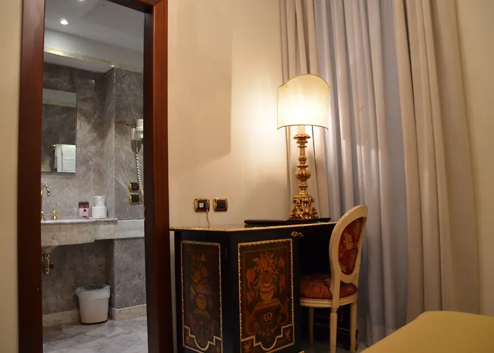 Des Epoques Hotel 3*