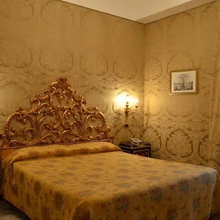 Hotel Des Epoques Roma