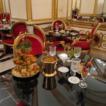 Des Epoques Hotel
