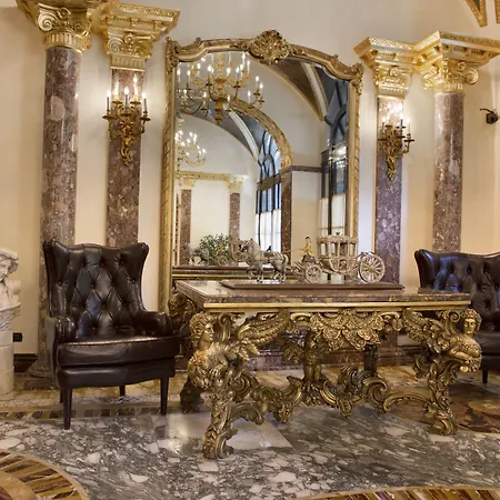 Des Epoques Hotel