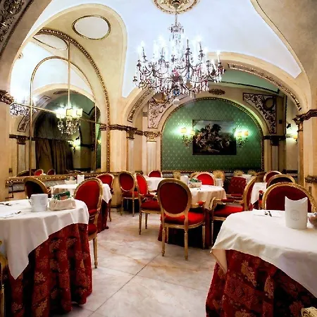 Des Epoques Hotel