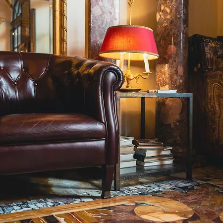 Hotel Des Epoques 3*